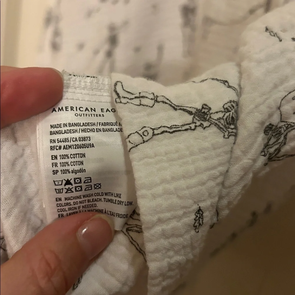 American Eagle L Skelton White Shirt with Black gauze cotton pj top